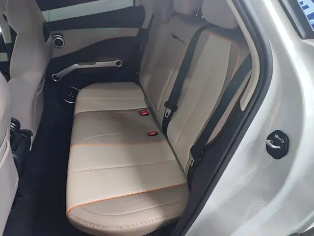 BYD Yuan PLUS — Фото автомобиля 16