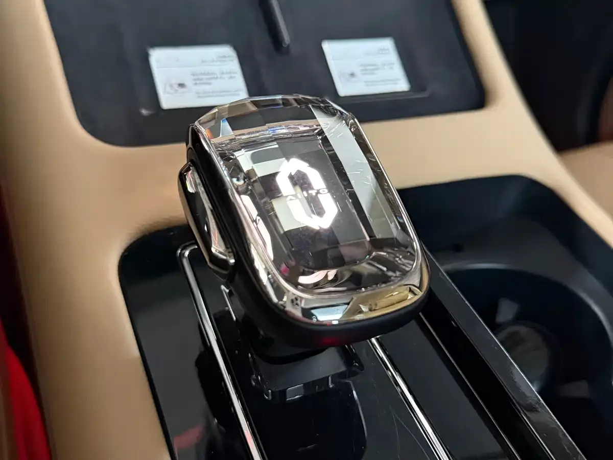 AITO Wenjie AITO M7 2022 1.5T AWD Luxury Edition — Фото автомобиля 10
