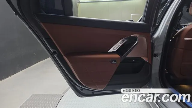 BMW 7 Series G70 — Фото автомобиля 25