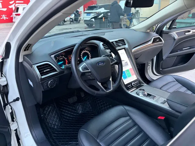 Ford Mondeo — Фото автомобиля 4