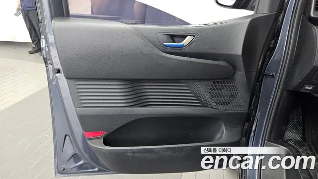 Hyundai Staria — Фото автомобиля 13