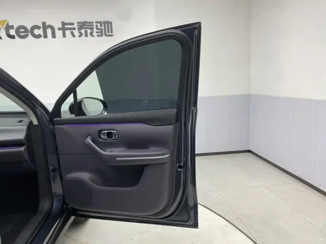 Leapmotor C10 — Фото автомобиля 26