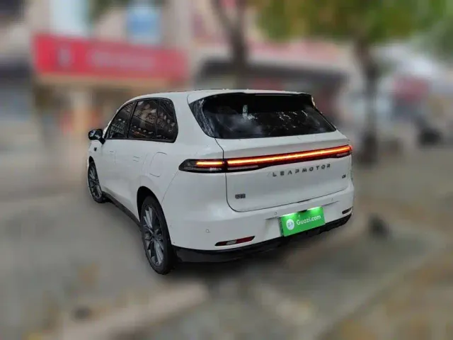 Leapmotor C10 — Фото автомобиля 4