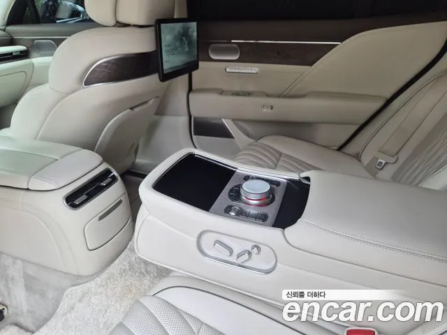 Genesis G90 Бензин 3.5 турбо AWD — Фото автомобиля 18