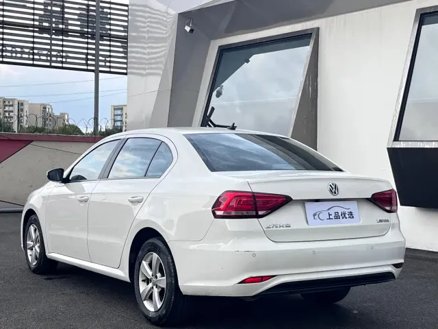 Volkswagen Lavida 2019 Lavida Start 1.5L Auto Comfort (China VI) — Фото автомобиля 13