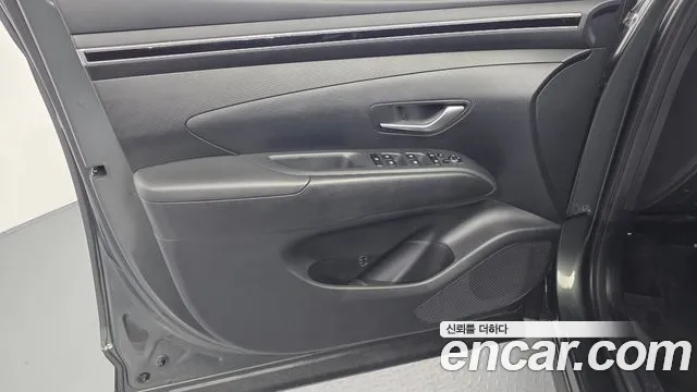 Hyundai Tucson Tucson (NX4) Дизель 2.0 2WD — Фото автомобиля 23