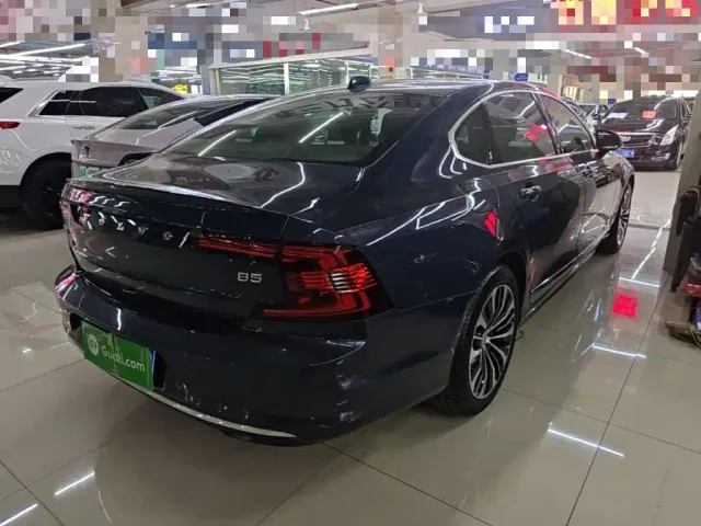 Volvo S90 — Фото автомобиля 6
