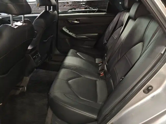 Toyota Avalon — Фото автомобиля 16