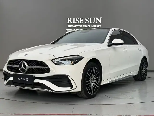 Фотография автомобиля — Mercedes-Benz C-Class