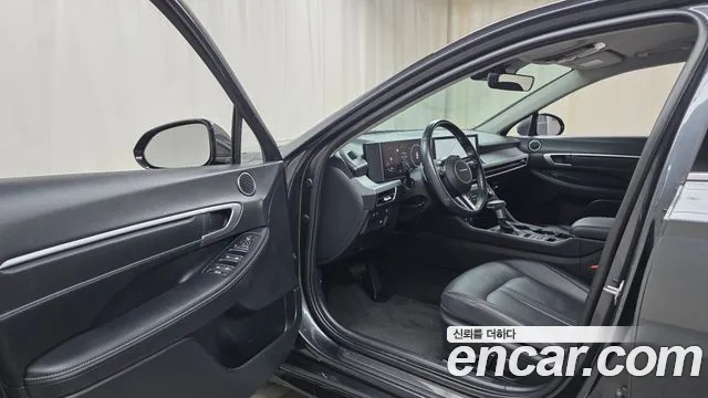 Hyundai Sonata — Фото автомобиля 10