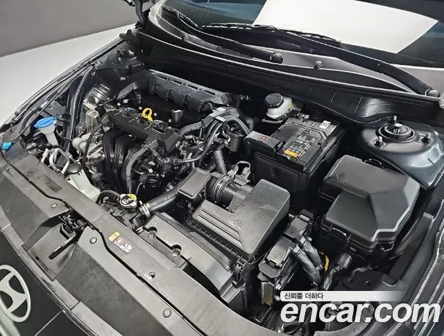 Hyundai Avante CN7 — Фото автомобиля 5