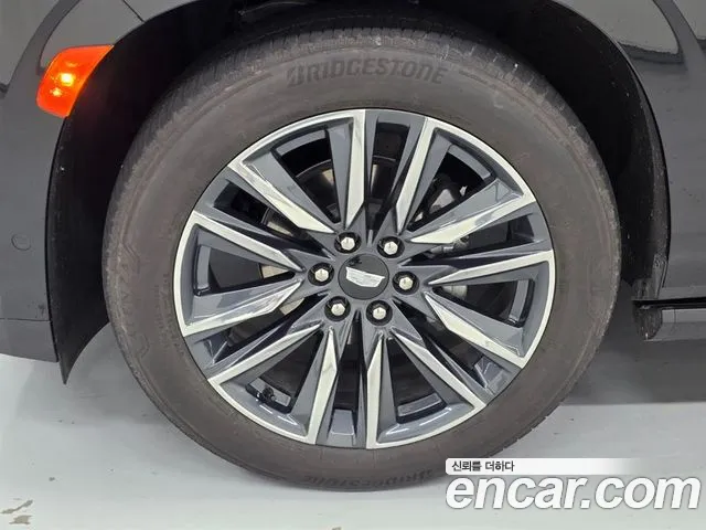 Cadillac Escalade Generation 5 — Фото автомобиля 19