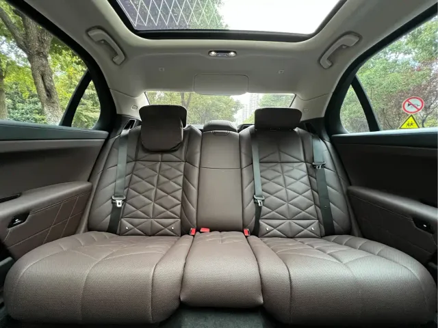 BMW 7 Series — Фото автомобиля 5
