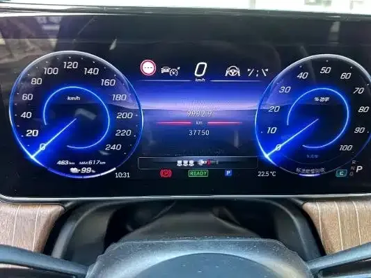 Mercedes-Benz EQE SUV — Фото автомобиля 13