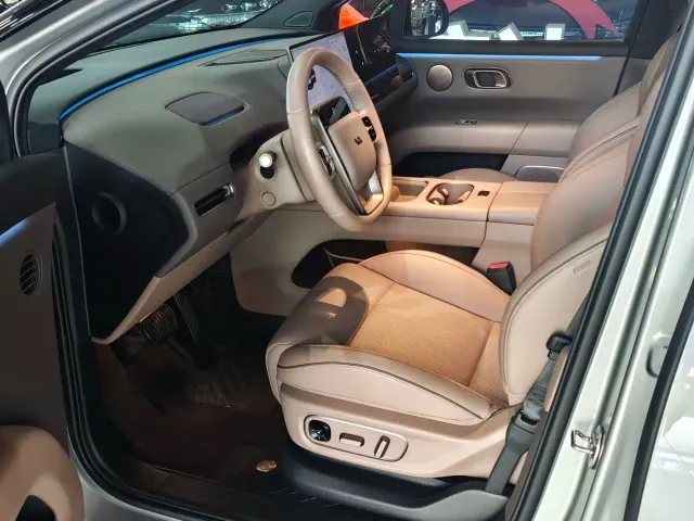 Li Auto i6 — Фото автомобиля 9