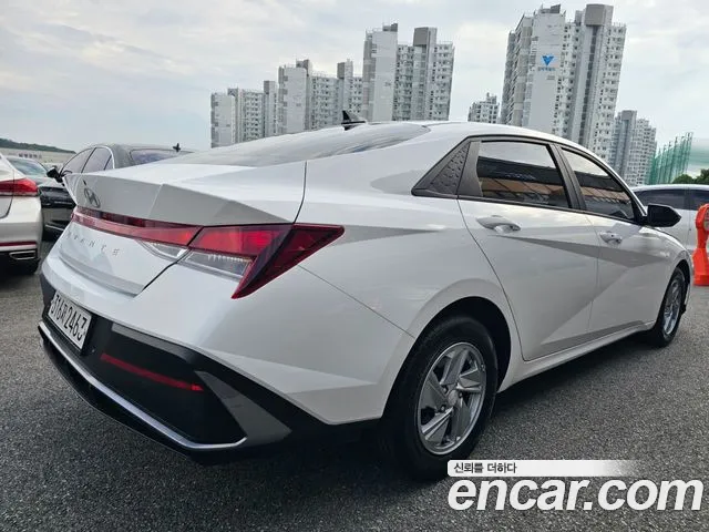Hyundai Avante CN7 — Фото автомобиля 4