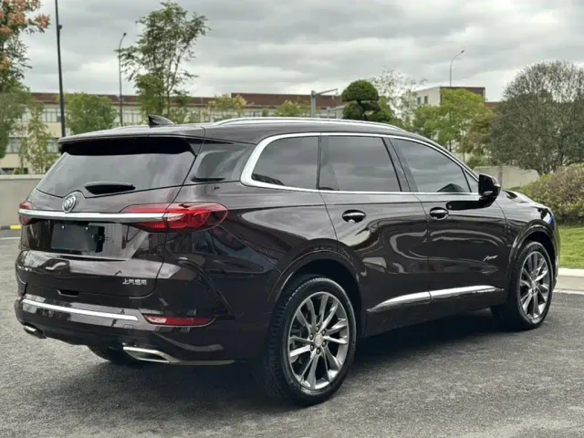 Buick Enclave — Фото автомобиля 10