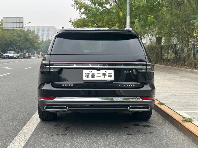 Lincoln Aviator — Фото автомобиля 6