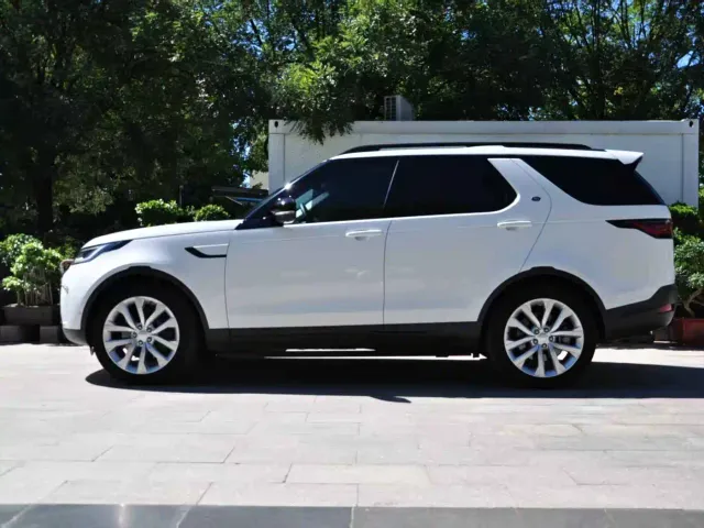 Land Rover Discovery — Фото автомобиля 5