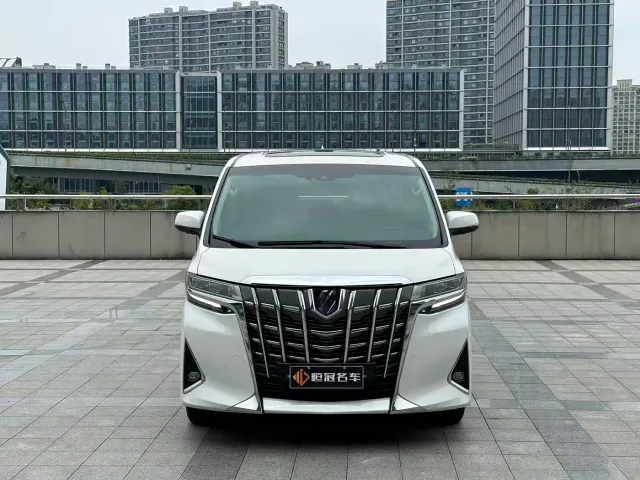 Toyota Alphard — Фото автомобиля 2