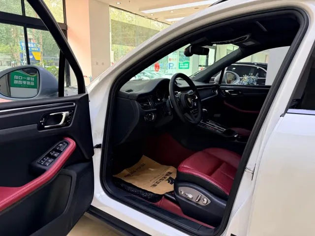 Porsche Macan — Фото автомобиля 8