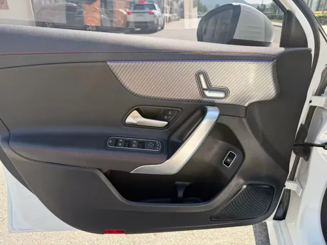 Mercedes-Benz A-Class — Фото автомобиля 4