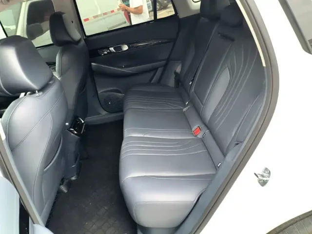 Geely Galaxy E5 — Фото автомобиля 16