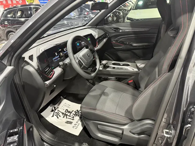 Changan X5 Plus — Фото автомобиля 4