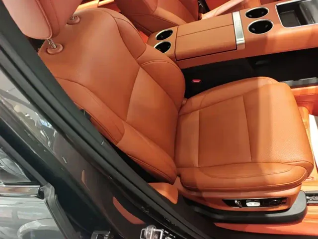 Li Auto L9 — Фото автомобиля 24