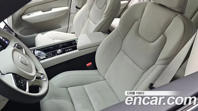 Вольво XC60 — Фото автомобиля 23