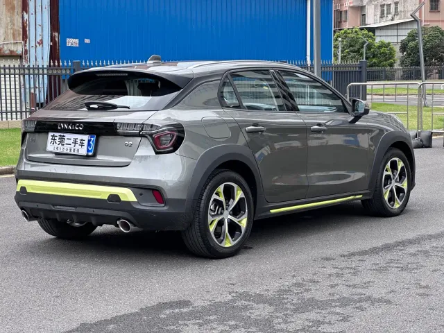 Lynk & Co 02 — Фото автомобиля 12