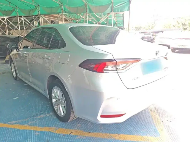 Toyota Corolla — Фото автомобиля 4