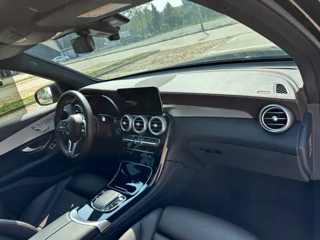 Mercedes-Benz Mercedes-Benz GLC 2021 GLC 260 L 4MATIC Sporty — Фото автомобиля 17