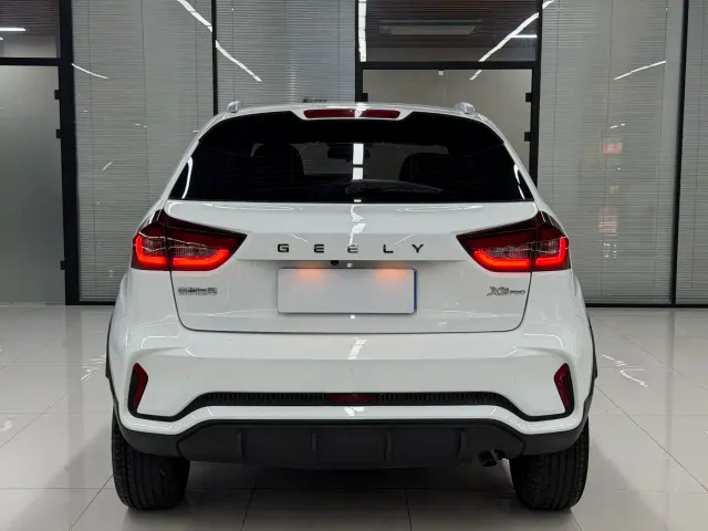 Geely Vision X3 — Фото автомобиля 20