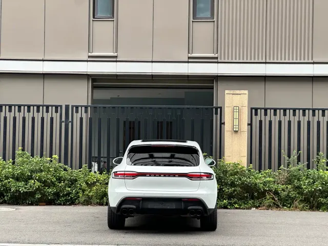 Porsche Macan — Фото автомобиля 5