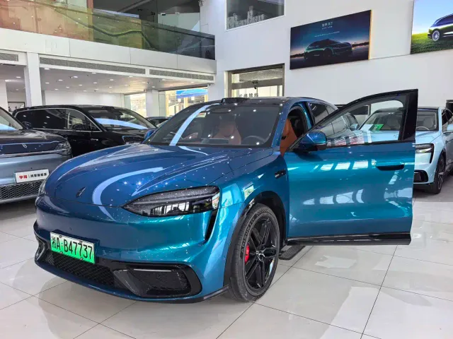 Aito M6 — Фото автомобиля 25