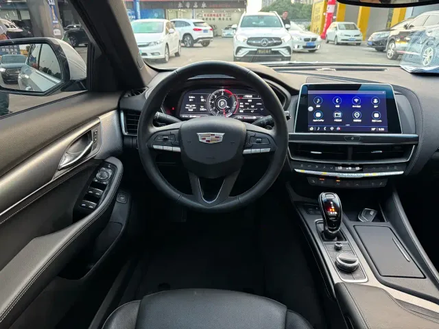 Cadillac CT5 — Фото автомобиля 7