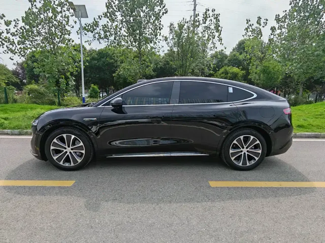 Luxeed R7 — Фото автомобиля 3