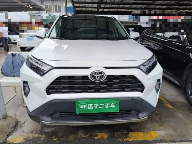 Toyota RAV4 — Фото автомобиля 2