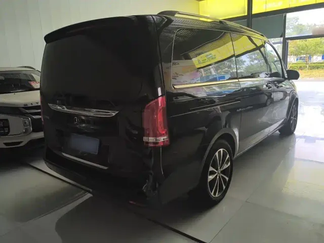 Mercedes-Benz V-Class — Фото автомобиля 6