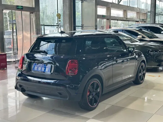 MINI Hatch — Фото автомобиля 6
