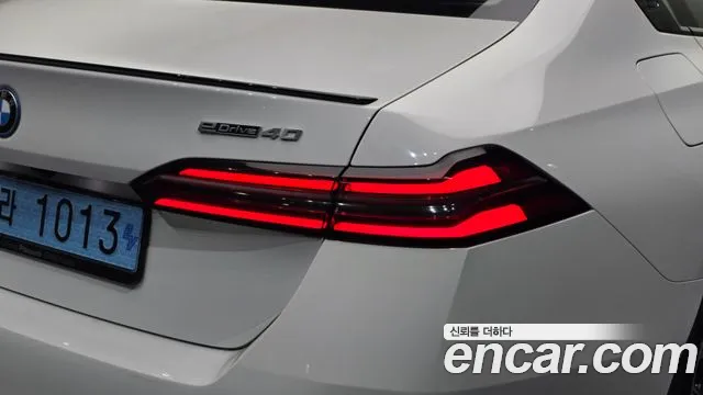 BMW i5 G60 — Фото автомобиля 8