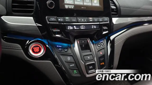 Honda Odyssey — Фото автомобиля 12