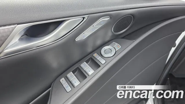 Genesis G80 Бензин 2.5 турбо AWD — Фото автомобиля 29
