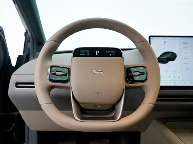 Li Auto Li Auto i6 2025 2WD Base Model — Фото автомобиля 19