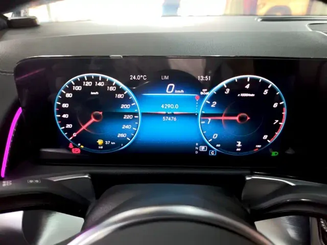 Mercedes-Benz GLB-Class — Фото автомобиля 11