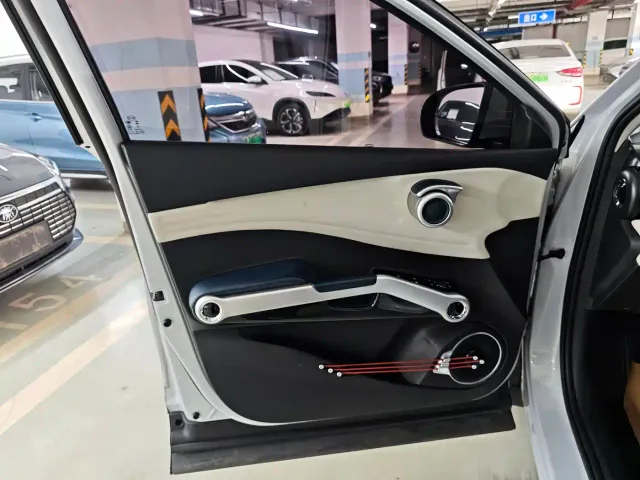 BYD Yuan PLUS — Фото автомобиля 16