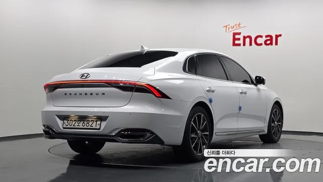 Фотография автомобиля — Hyundai Grandeur Grandeur (New)