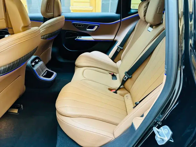 Mercedes-Benz E-Class — Фото автомобиля 10