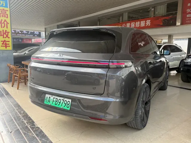 Li Auto L7 — Фото автомобиля 5